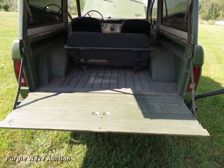 image for item DE7980 1967 Ford Bronco SUV