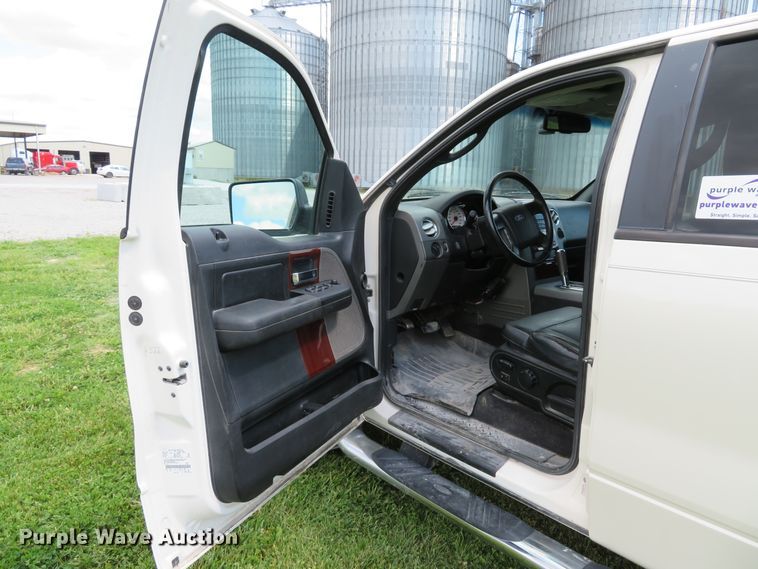 image for item DE8148 2007 Ford F150 Lariat SuperCrew pickup truck