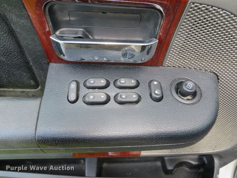 image for item DE8148 2007 Ford F150 Lariat SuperCrew pickup truck