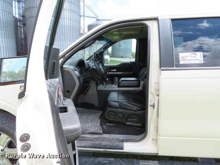 image for item DE8148 2007 Ford F150 Lariat SuperCrew pickup truck