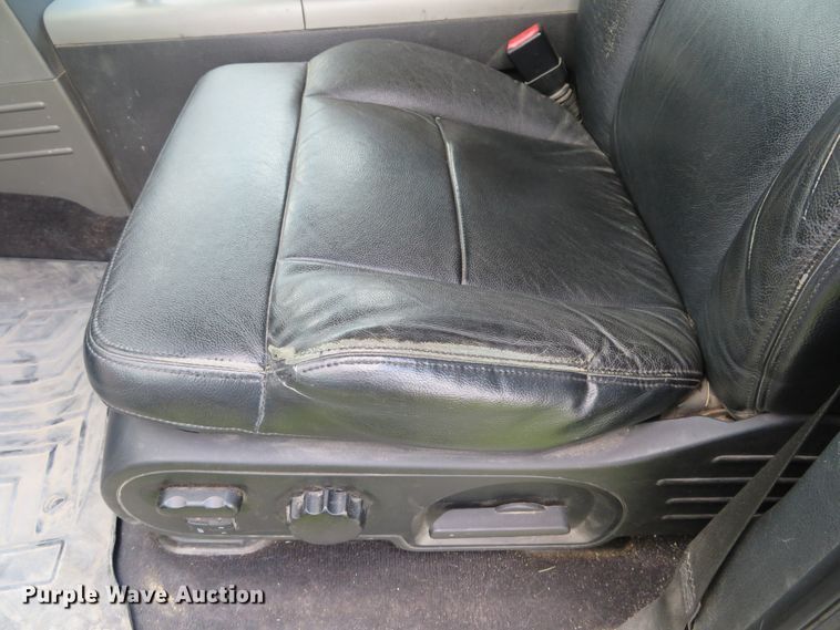 image for item DE8148 2007 Ford F150 Lariat SuperCrew pickup truck