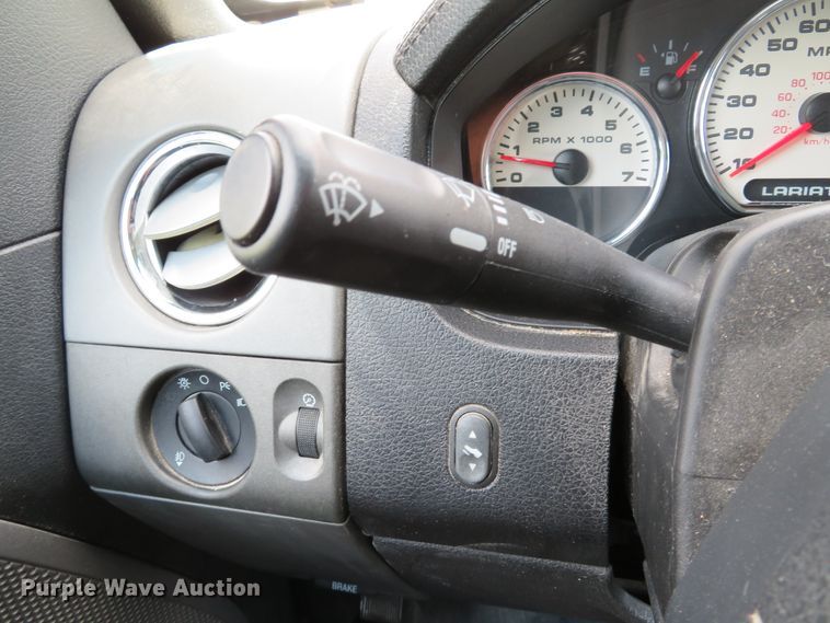 image for item DE8148 2007 Ford F150 Lariat SuperCrew pickup truck