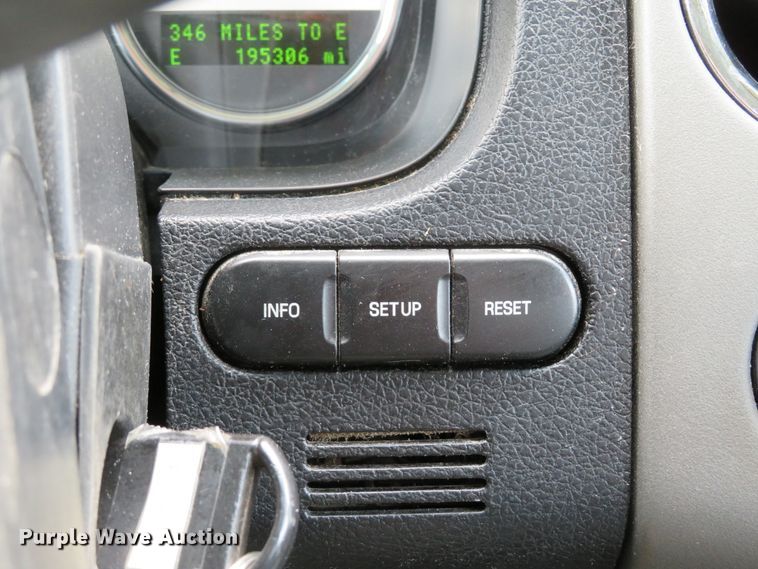 image for item DE8148 2007 Ford F150 Lariat SuperCrew pickup truck