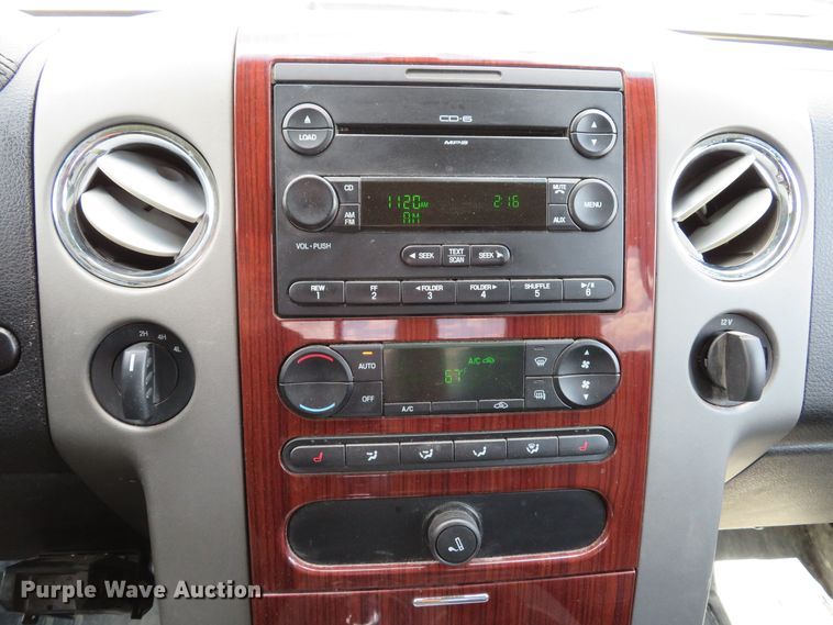 image for item DE8148 2007 Ford F150 Lariat SuperCrew pickup truck