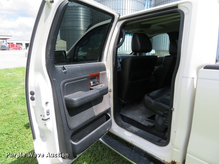 image for item DE8148 2007 Ford F150 Lariat SuperCrew pickup truck