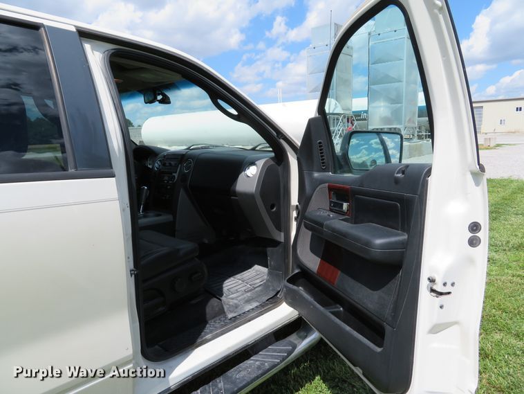 image for item DE8148 2007 Ford F150 Lariat SuperCrew pickup truck