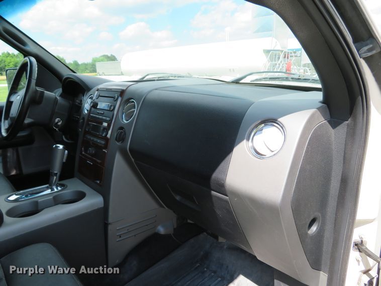 image for item DE8148 2007 Ford F150 Lariat SuperCrew pickup truck