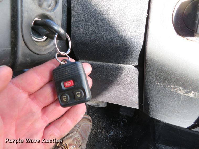 image for item DE8154 2007 Ford F150 SuperCrew pickup truck