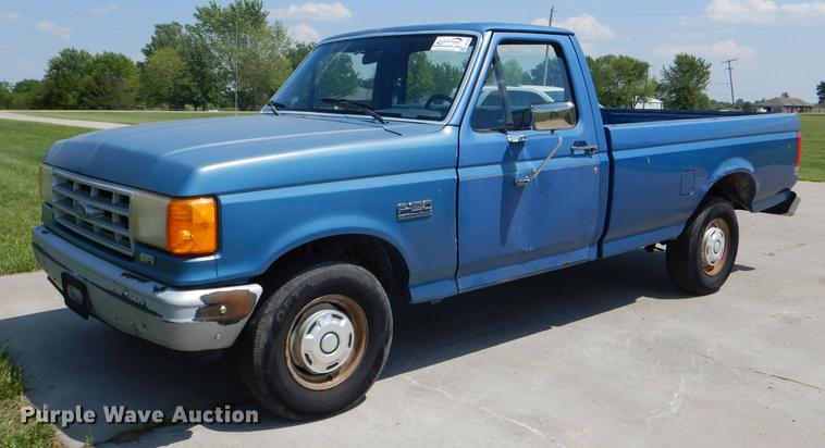 image for item DG1152 1989 Ford F150 pickup truck