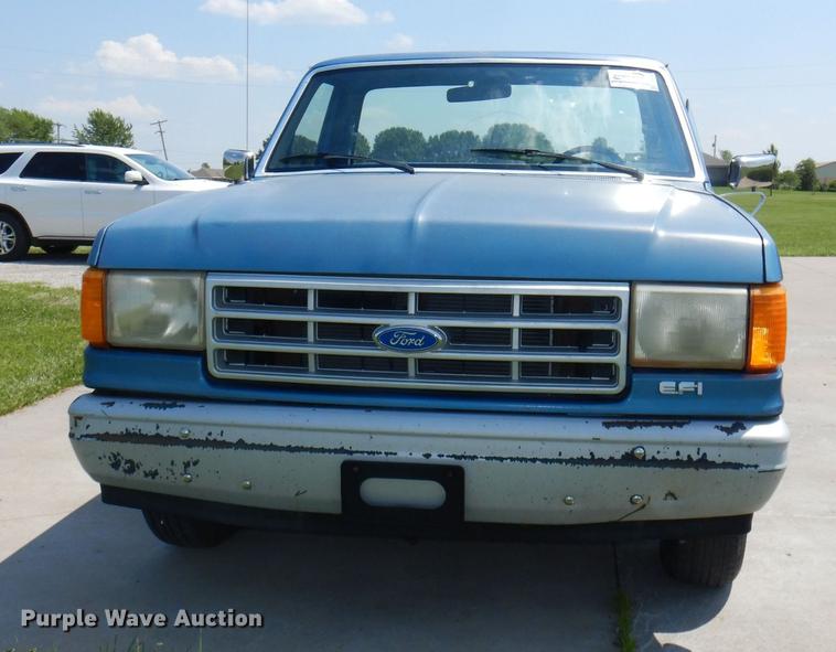 image for item DG1152 1989 Ford F150 pickup truck