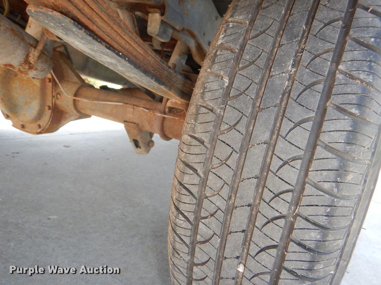 image for item DG1152 1989 Ford F150 pickup truck