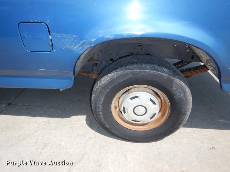 image for item DG1152 1989 Ford F150 pickup truck