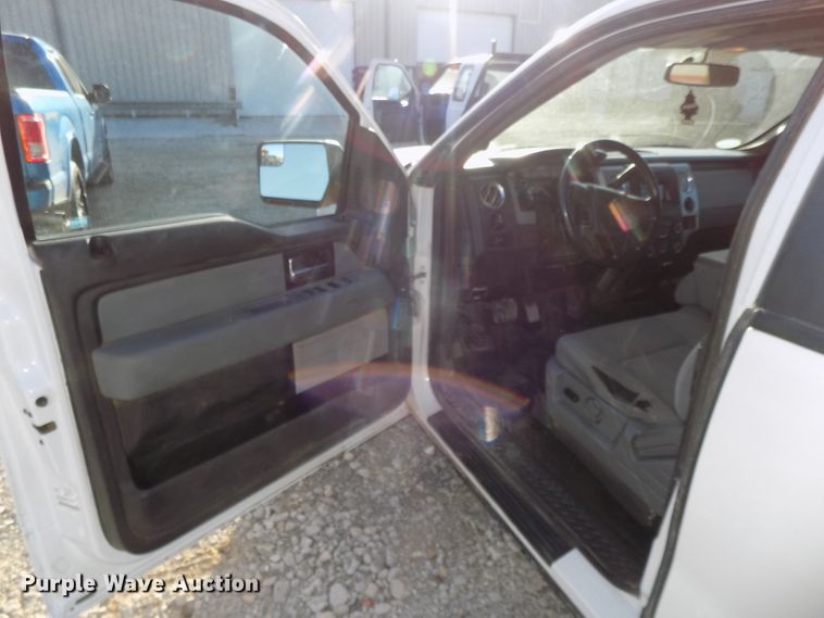 image for item DG2439 2013 Ford F150 XLT SuperCab pickup truck