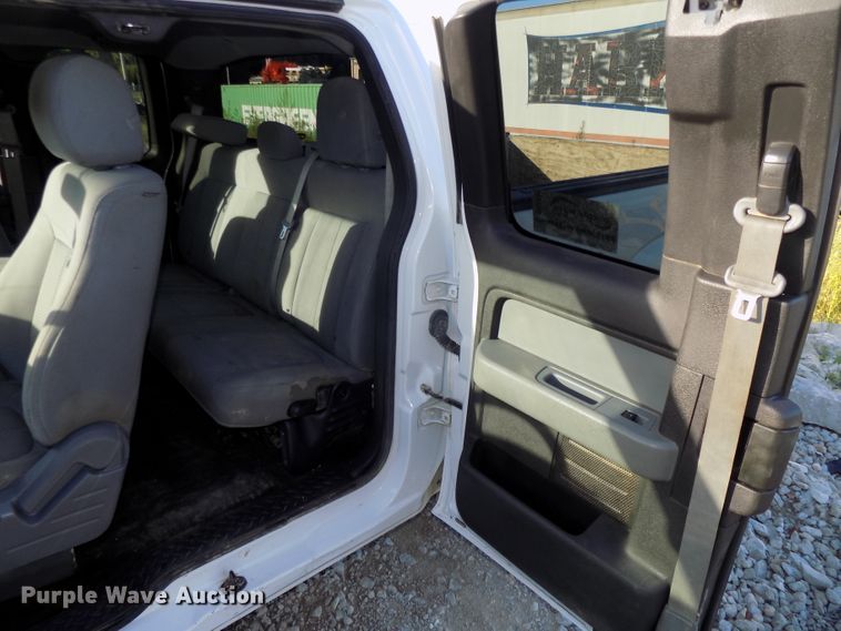 image for item DG2439 2013 Ford F150 XLT SuperCab pickup truck