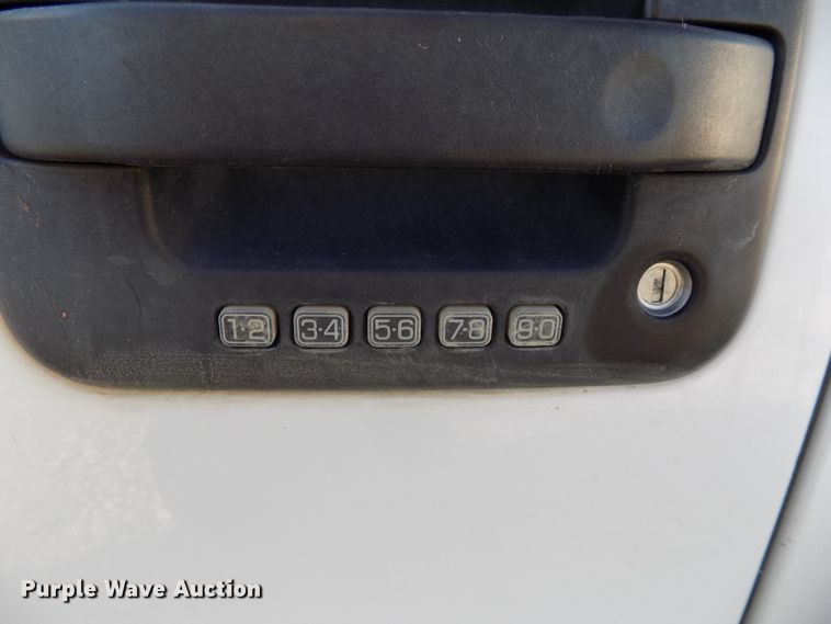 image for item DG2439 2013 Ford F150 XLT SuperCab pickup truck