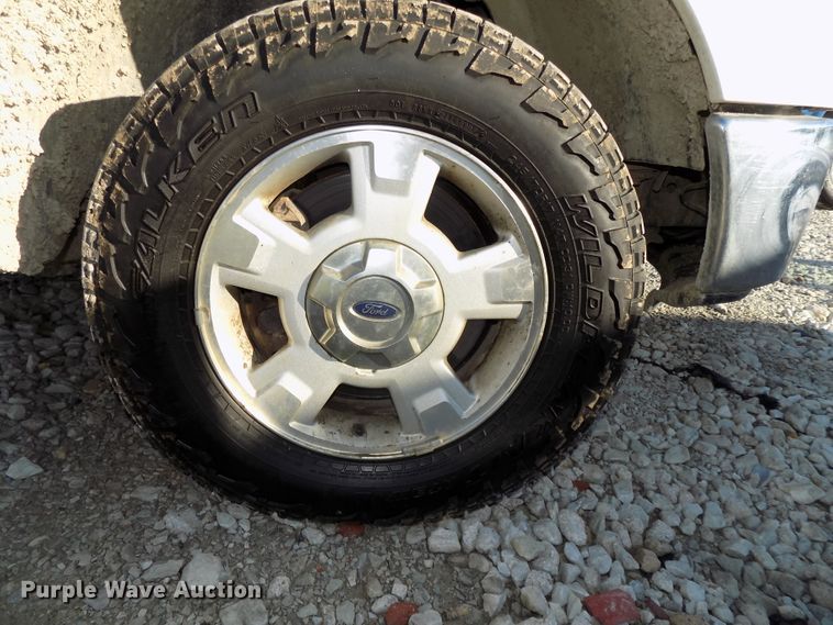 image for item DG2439 2013 Ford F150 XLT SuperCab pickup truck