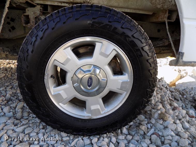 image for item DG2439 2013 Ford F150 XLT SuperCab pickup truck