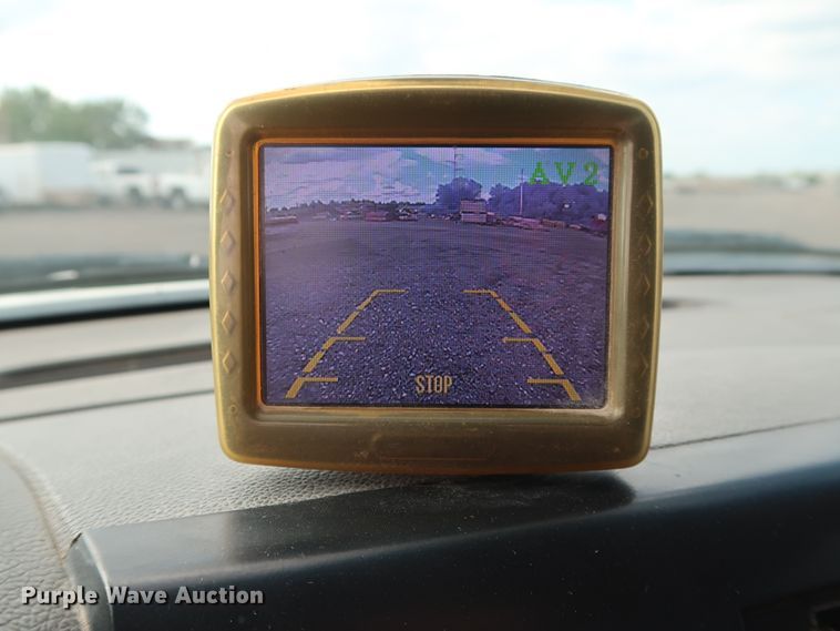 image for item DG4124 2009 Chevrolet Silverado 2500HD Crew Cab flatbed pickup truck