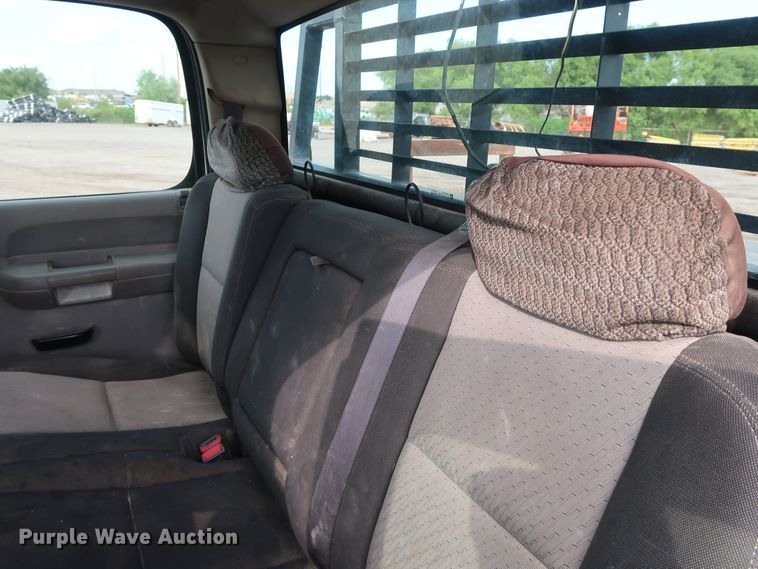 image for item DG4124 2009 Chevrolet Silverado 2500HD Crew Cab flatbed pickup truck