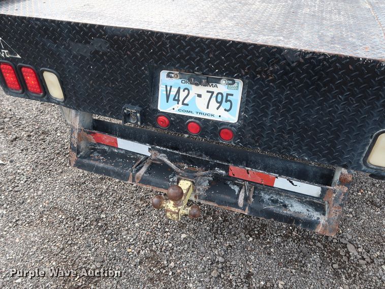 image for item DG4124 2009 Chevrolet Silverado 2500HD Crew Cab flatbed pickup truck