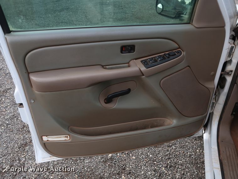 image for item DG4126 2007 Chevrolet Silverado 1500 Crew Cab pickup truck