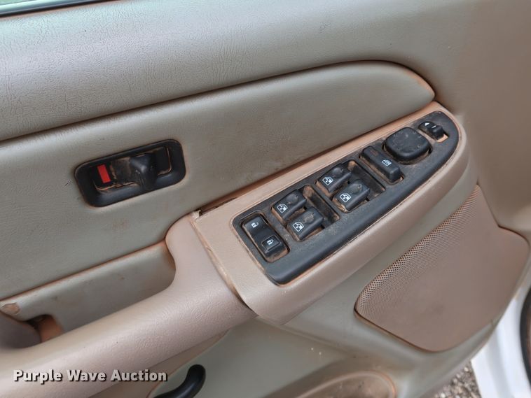 image for item DG4126 2007 Chevrolet Silverado 1500 Crew Cab pickup truck