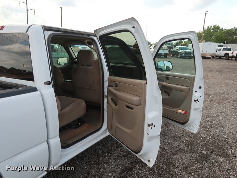 image for item DG4126 2007 Chevrolet Silverado 1500 Crew Cab pickup truck