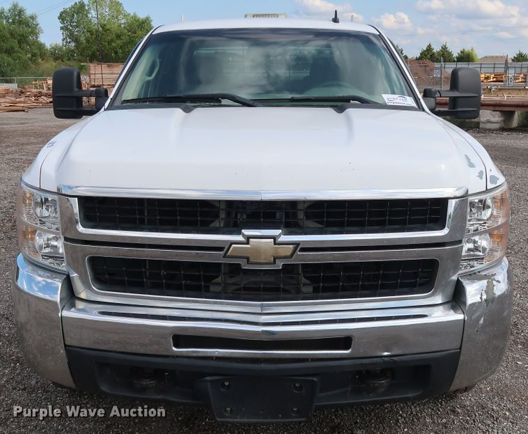 image for item DG4127 2009 Chevrolet Silverado 2500HD LS Crew Cab pickup truck