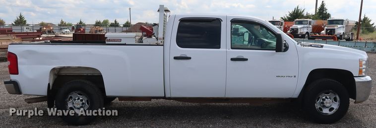 image for item DG4127 2009 Chevrolet Silverado 2500HD LS Crew Cab pickup truck