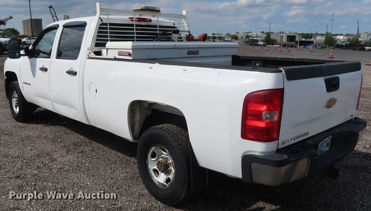 image for item DG4127 2009 Chevrolet Silverado 2500HD LS Crew Cab pickup truck