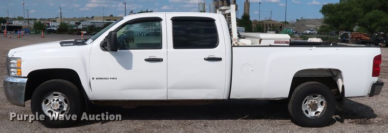 image for item DG4127 2009 Chevrolet Silverado 2500HD LS Crew Cab pickup truck