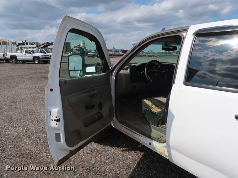 image for item DG4127 2009 Chevrolet Silverado 2500HD LS Crew Cab pickup truck