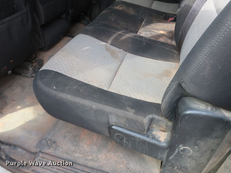 image for item DG4127 2009 Chevrolet Silverado 2500HD LS Crew Cab pickup truck