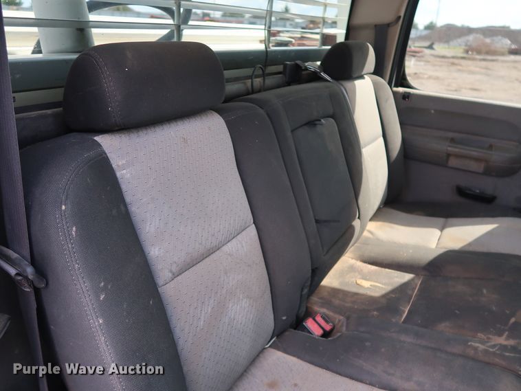 image for item DG4127 2009 Chevrolet Silverado 2500HD LS Crew Cab pickup truck