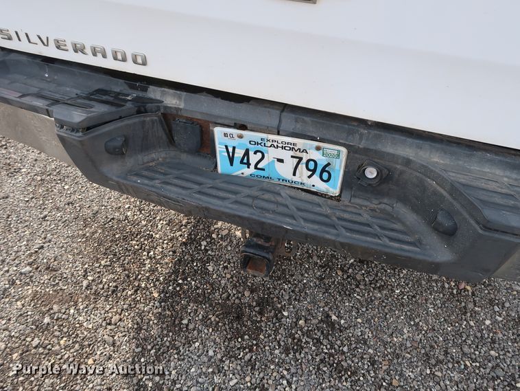 image for item DG4127 2009 Chevrolet Silverado 2500HD LS Crew Cab pickup truck