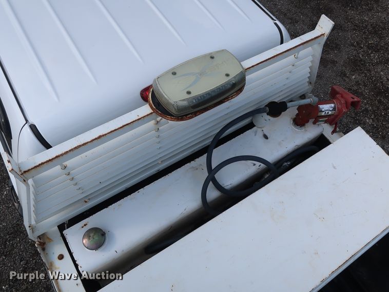 image for item DG4127 2009 Chevrolet Silverado 2500HD LS Crew Cab pickup truck