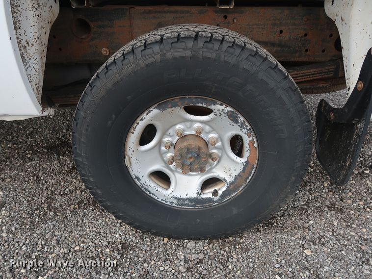 image for item DG4127 2009 Chevrolet Silverado 2500HD LS Crew Cab pickup truck