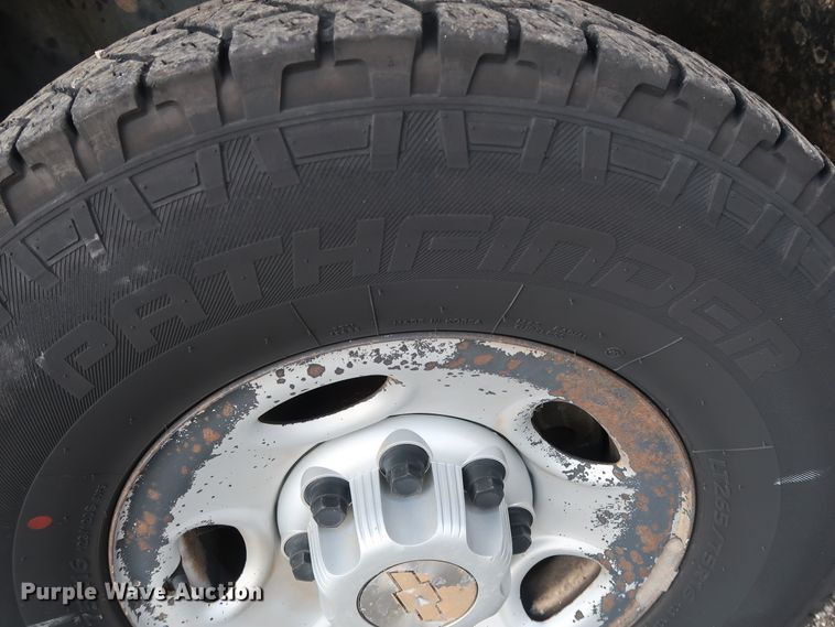 image for item DG4127 2009 Chevrolet Silverado 2500HD LS Crew Cab pickup truck