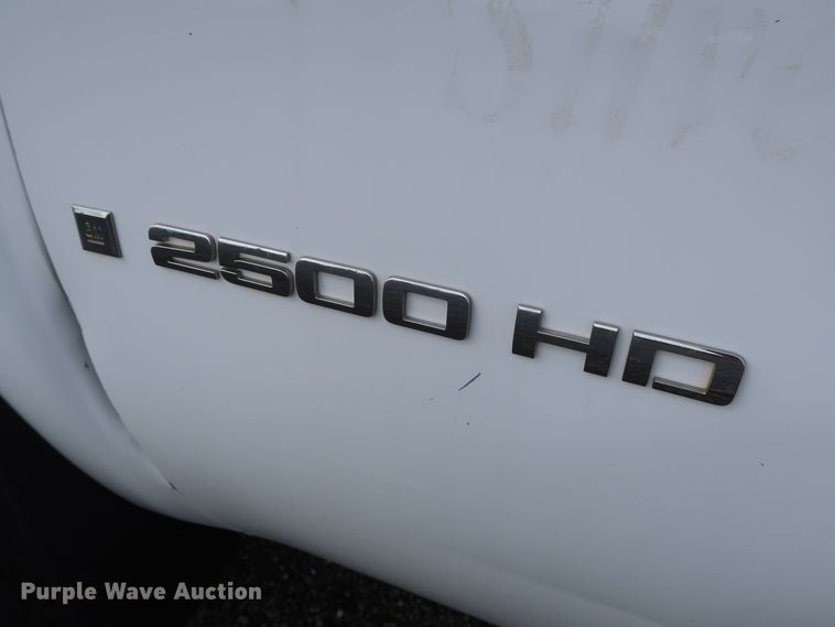 image for item DG4127 2009 Chevrolet Silverado 2500HD LS Crew Cab pickup truck