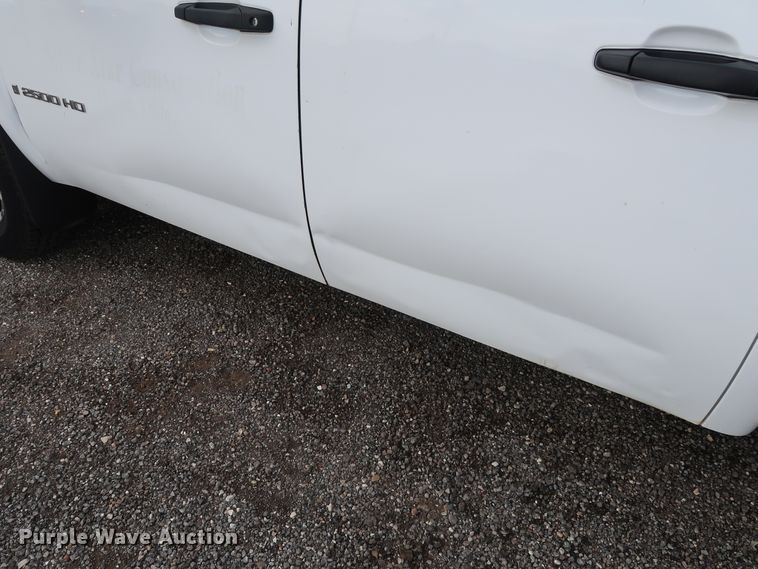 image for item DG4127 2009 Chevrolet Silverado 2500HD LS Crew Cab pickup truck