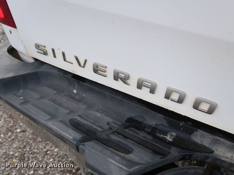 image for item DG4127 2009 Chevrolet Silverado 2500HD LS Crew Cab pickup truck