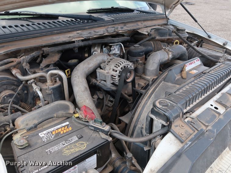 image for item DG4128 2007 Ford F550 XL service truck with crane