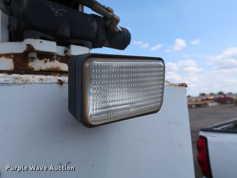 image for item DG4128 2007 Ford F550 XL service truck with crane