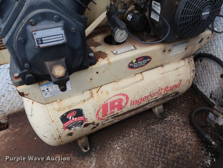 image for item DG4128 2007 Ford F550 XL service truck with crane