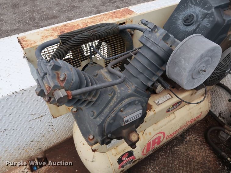 image for item DG4128 2007 Ford F550 XL service truck with crane