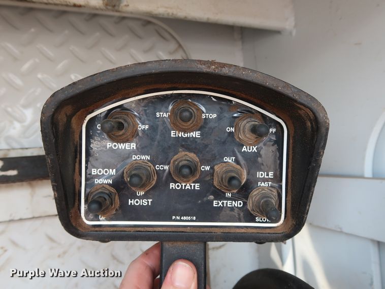 image for item DG4128 2007 Ford F550 XL service truck with crane