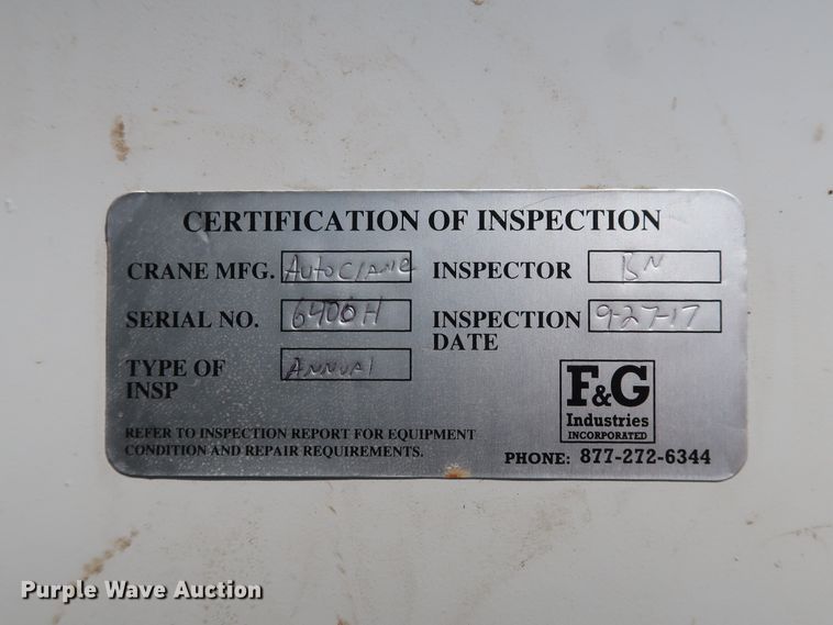 image for item DG4128 2007 Ford F550 XL service truck with crane