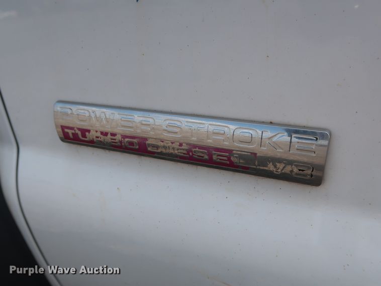 image for item DG4128 2007 Ford F550 XL service truck with crane