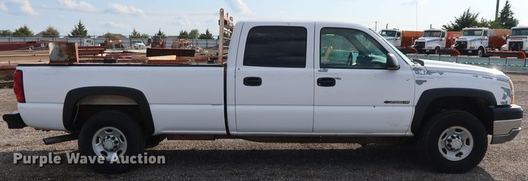 image for item DG4129 2006 Chevrolet Silverado 2500HD LS Crew Cab pickup truck