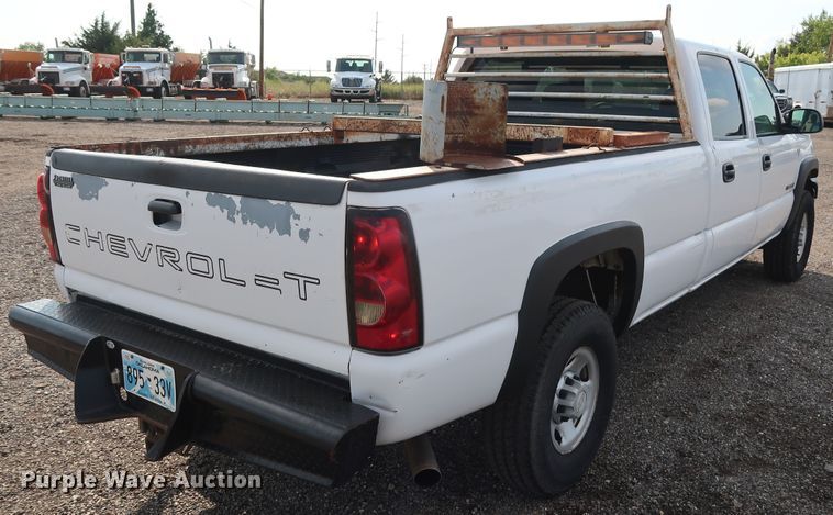 image for item DG4129 2006 Chevrolet Silverado 2500HD LS Crew Cab pickup truck
